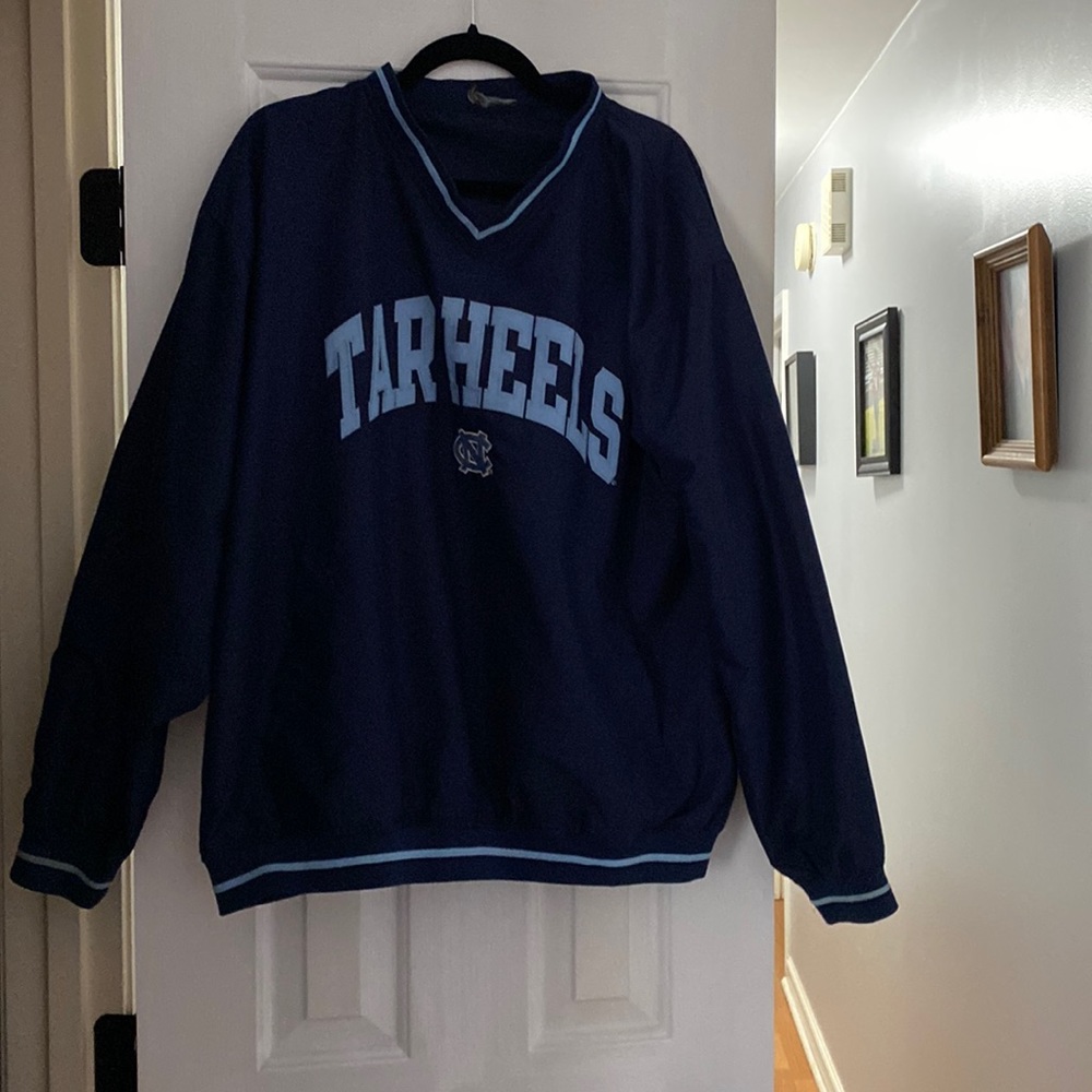 UNC pullover